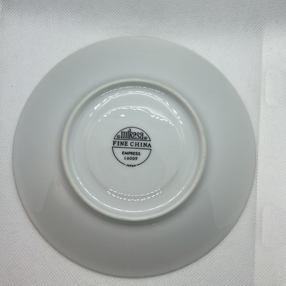 MIKASA EMPRESS FOOTED TEACUP AND SAUCER FINE CHINE VINTAGE L6009 - Picture 13 of 14